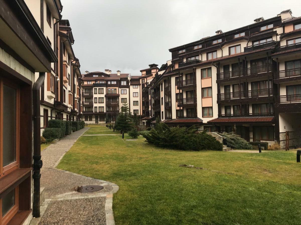 Apartment In Downtown Complex Банско Экстерьер фото